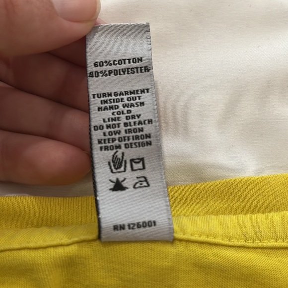 Married to the Mob Tee size: Medium - Picture 4 of 7